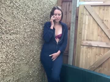girl
        eatmypie69 cam image #4971063