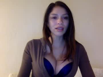 girl
        ilumaci cam image #4940613