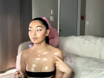 girl
        dreamy_gabriella01 cam image #5567033