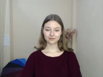 girl
        vivien_leight cam image #1029632