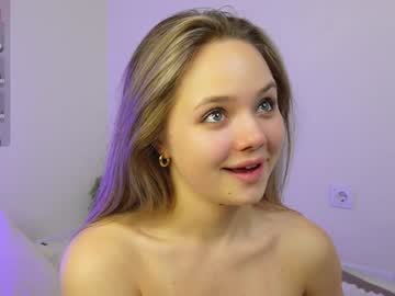 girl
        molly__meow cam image #4386377