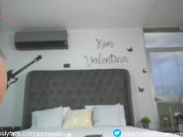 girl
        venezolanacute cam image #1377031
