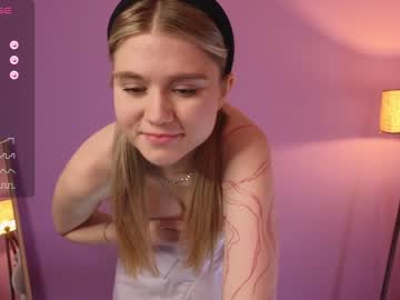 girl
        alisia_spinnet cam image #3083098