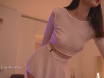 girl
        milanabaileys cam image #4377507