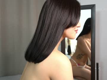 girl
        refined_style cam image #3623628