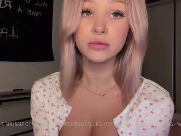 girl
        doublesees cam image #6452283