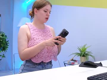 girl
        lovlybambi cam image #4484502