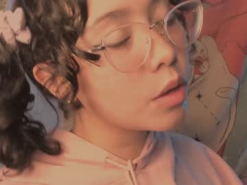 girl
        angelmoouth cam image #2651637
