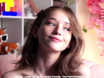 girl
        taitehambelton cam image #6958700