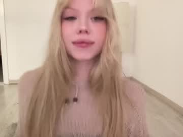 girl
        sonyaplush cam image #4895151