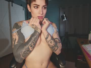 girl
        aynmarie cam image #3252914