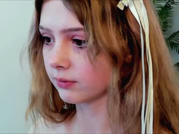 girl
        little_anitta cam image #3095358