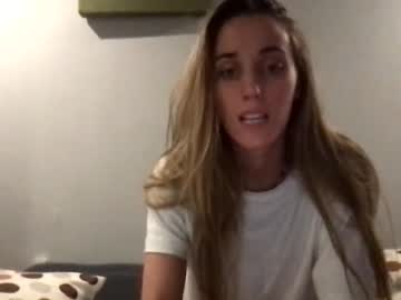 girl
        blondiebabbby420 cam image #136343