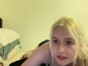 couple
        thottywithabody0110 cam image #3842302