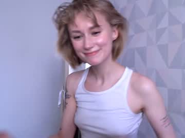 girl
        love_freya cam image #1244093