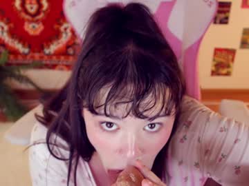 girl
        chery_lady22 cam image #6683087