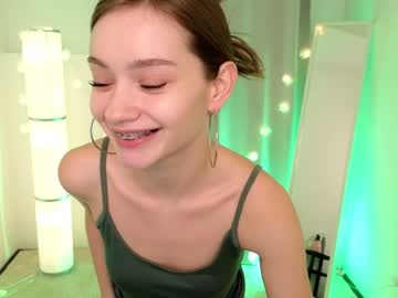 girl
        bless_sheila cam image #2662250