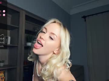 girl
        goldest_soul cam image #2331384