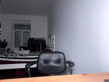 girl
        spivi cam image #4915493
