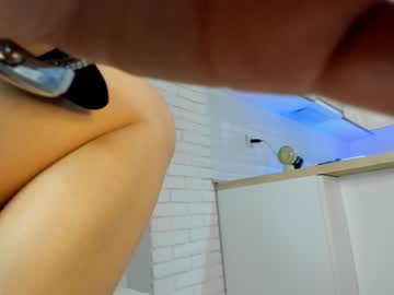 girl
        callcerber cam image #3108750