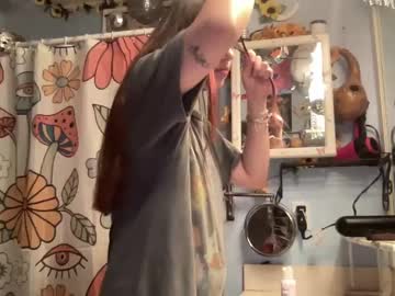 girl
        fairygirlcait cam image #3963971