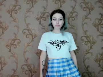 girl
        yuinika_ cam image #4713757