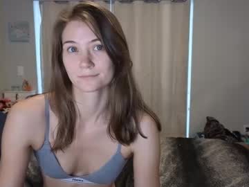 girl
        katynowhere cam image #4874694