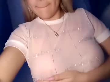 girl
        cloetonya cam image #4417960