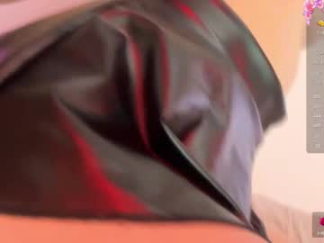 girl
        avroramy cam image #6582562