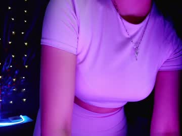 girl
        minasoul cam image #4857285