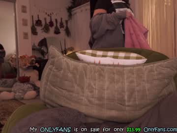 girl
        evelynpiers cam image #2432170