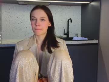 girl
        littlee_lily cam image #6580739