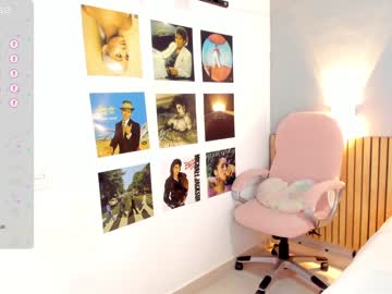 girl
        little_effy18 cam image #4184168