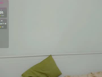 girl
        mary_malis cam image #4098665