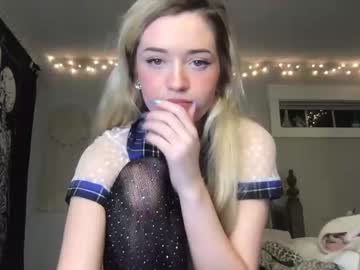 girl
        nicholexoxo23 cam image #1370548