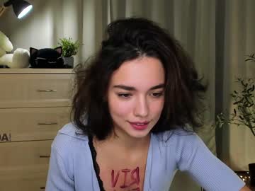 girl
        ella_flar_ cam image #404895