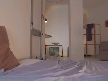 girl
        ocicat cam image #4652643