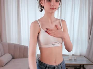 girl
        edithgalpin cam image #4110260