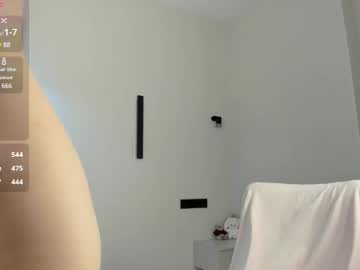girl
        fae_lyn cam image #6539621