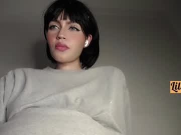 girl
        lilyjanee cam image #1802716