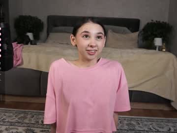 girl
        zarascarlett cam image #5939093