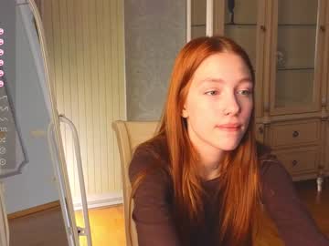 girl
        shirleywhitney cam image #2834449