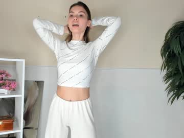 girl
        elviachaplin cam image #3434713