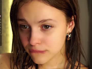 girl
        a_whole_eternity cam image #4126470