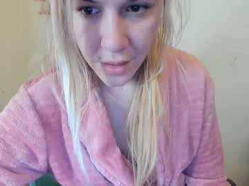 girl
        nocages____ cam image #3427744