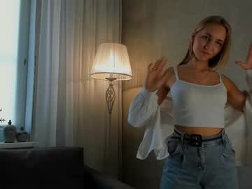 girl
        jessicabarnette cam image #1215337