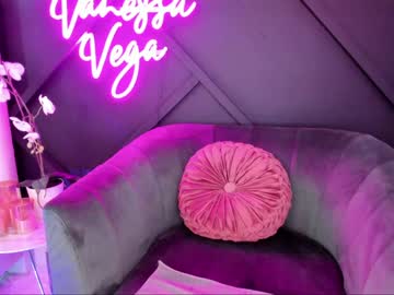 girl
        vanessa_vega cam image #772294