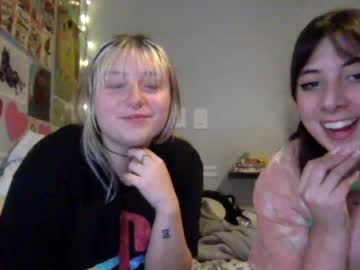 girl
        wallabyxxx cam image #423747