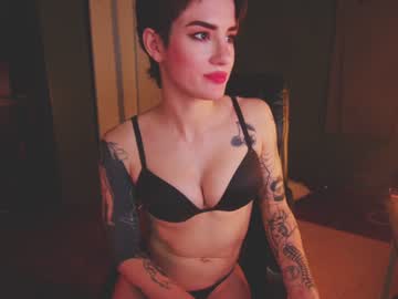 girl
        aynmarie cam image #2454950