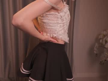 girl
        wanda_woman cam image #5207918